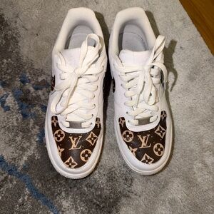 Nike White Mesh Sneakers